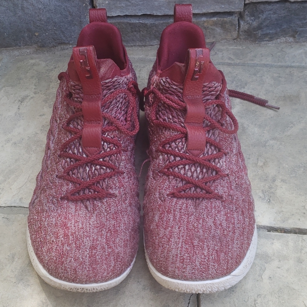 Nike Zoom Mens Lebron James XV 15 maroon